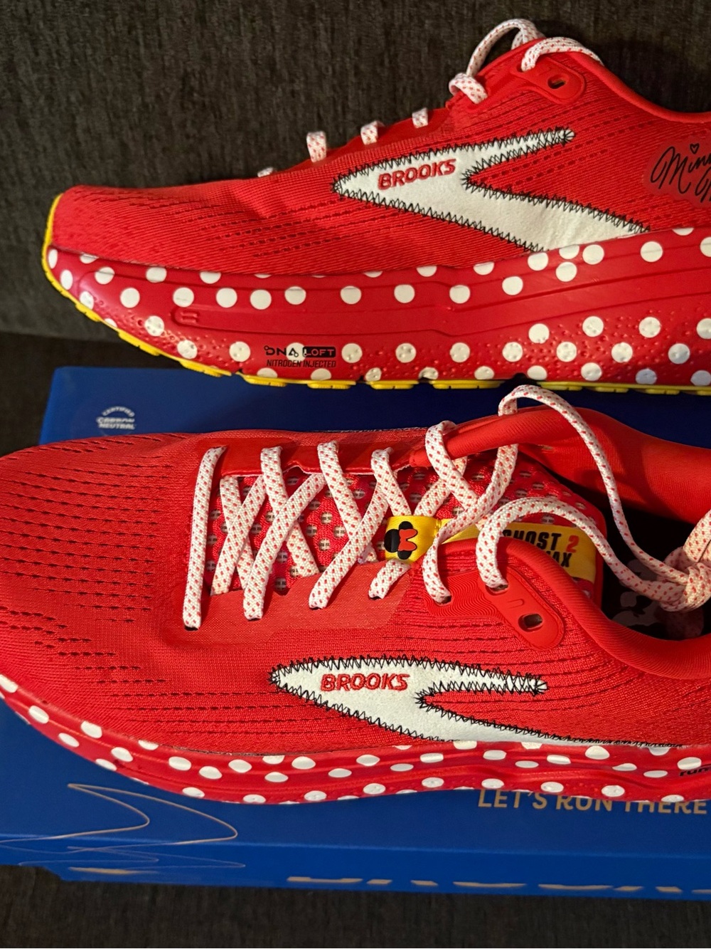 Ghost Max 2 Minnie Mouse Brooks Red and White Polka Dot Running Shoes Collector - Picture 1 of 6